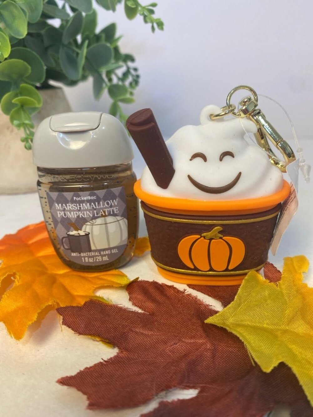NWT “Marshmallow Pumpkin Latte” Pocket Bacs Hand Sanitizer & Pumpkin Holder BBW
